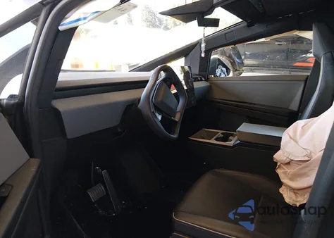 2025 Tesla Cybertruck All-Wheel Drive z USA, uszkodzony, nr VIN 7G2CEHED7SA075849